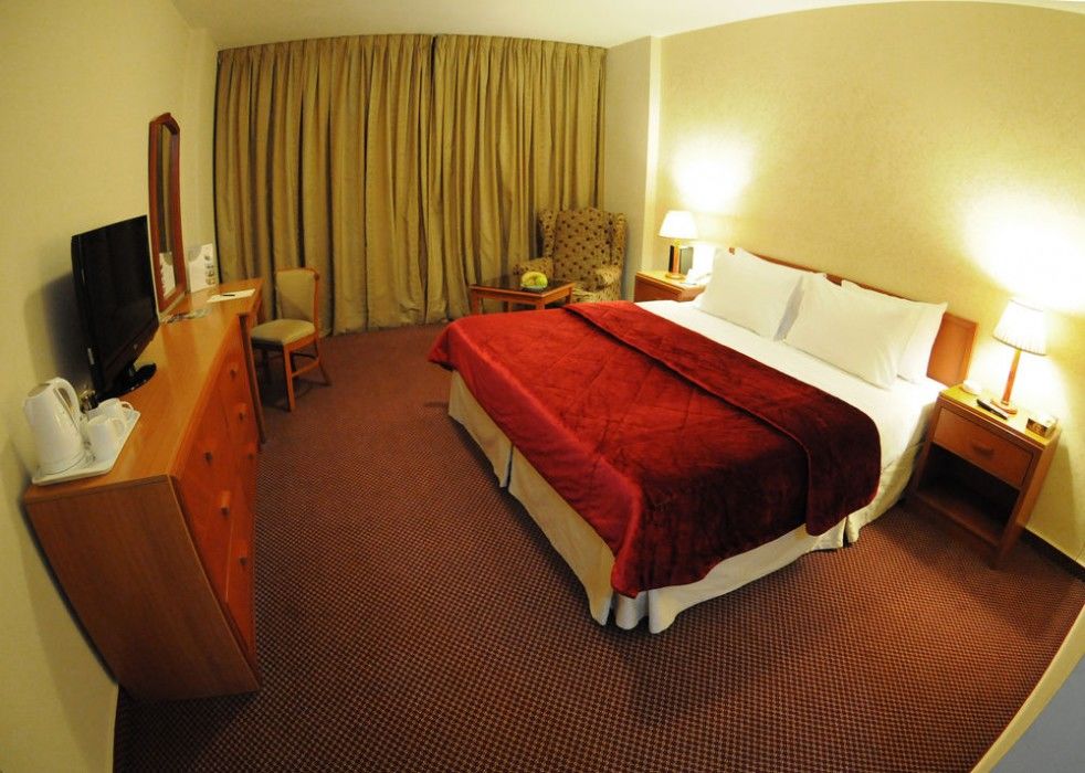 Coral Beirut Al Hamra Hotel Екстериор снимка