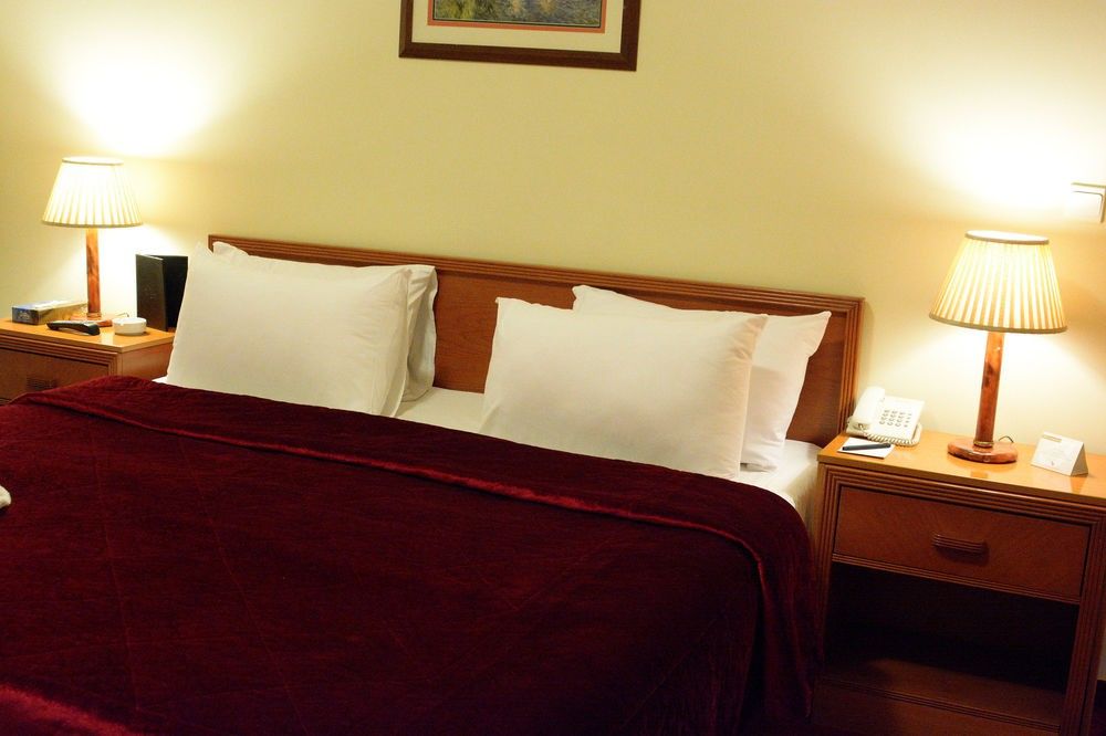 Coral Beirut Al Hamra Hotel Екстериор снимка