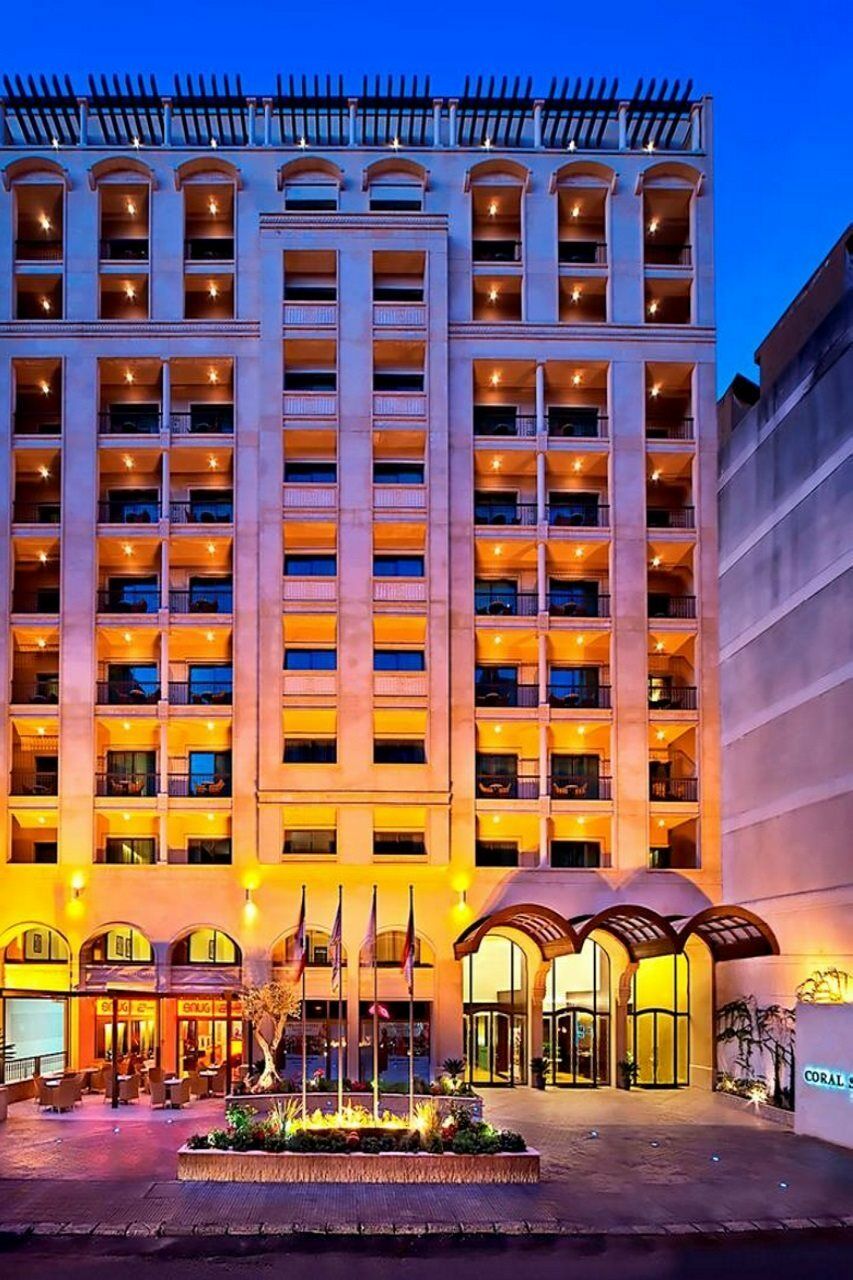 Coral Beirut Al Hamra Hotel Екстериор снимка