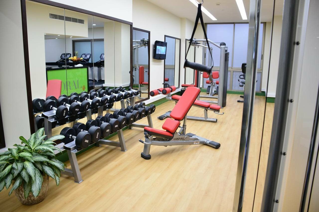 Coral Beirut Al Hamra Hotel Екстериор снимка